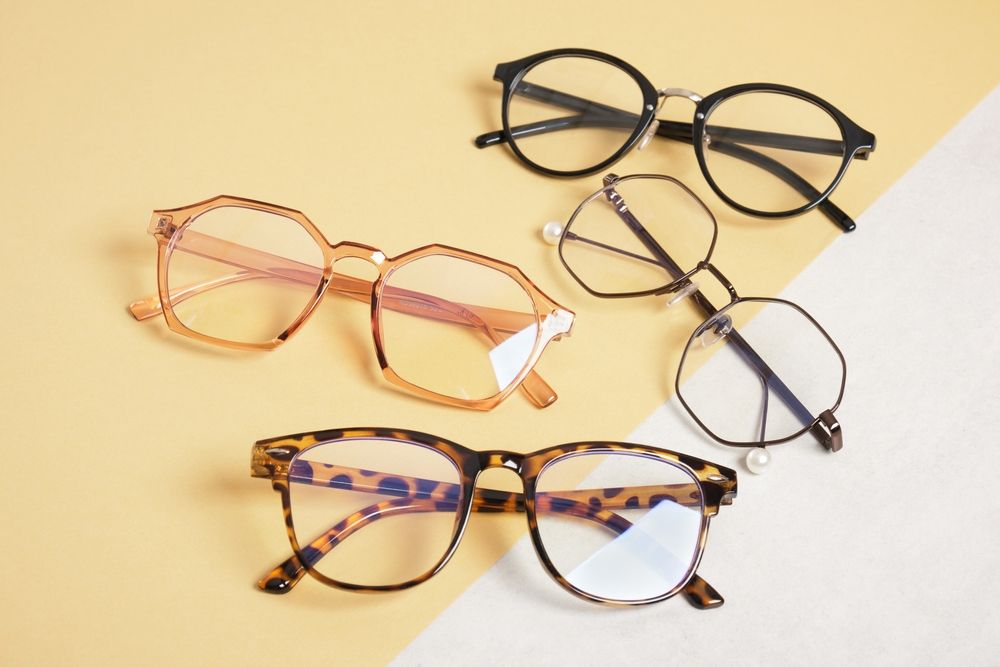 Photoshoot of Fossil eyewear glasses in white and yellow background 